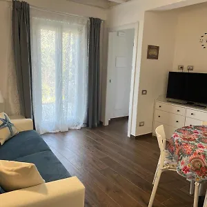 https://nei-castagni.hotelitalianriviera.com